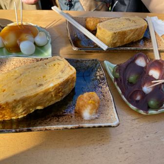 これこれ、いずみやさんの団子と卵焼き🩷