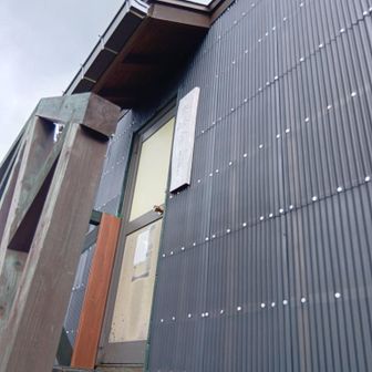 噂の綺麗な山小屋へ。