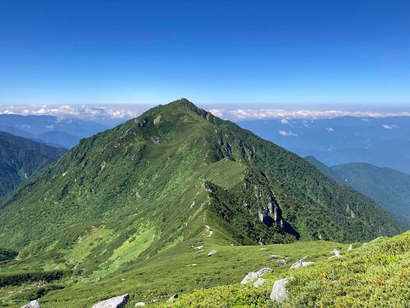 三ノ沢岳（千畳敷） | 中央アルプス唯一の単独峰へ。豊富な高山植物や静かな山歩きの写真