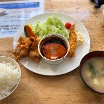 E定食2,000円