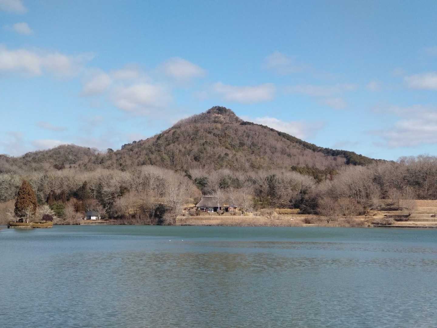 有馬の富士山と池です。