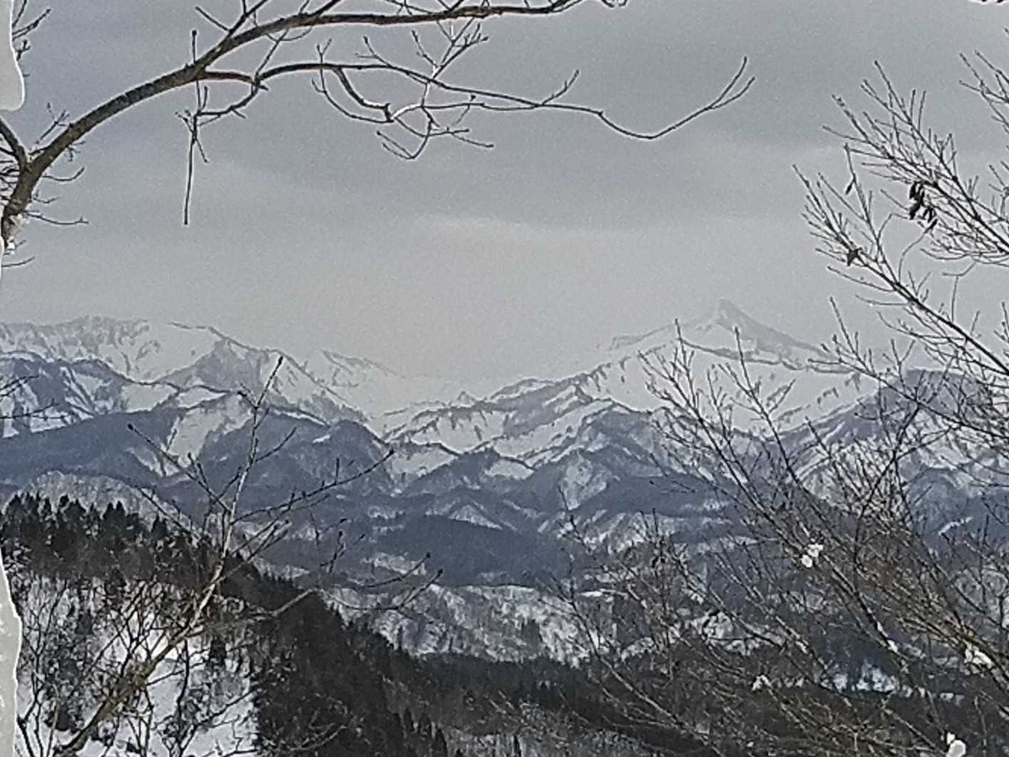 御神楽岳方面
御神楽岳は見えませんね🎵