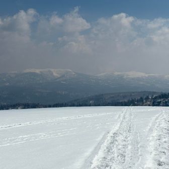 今年いっぱい日記で見た漁岳、小漁岳らしい
最後の急登、写真見てるだけで怖すぎます