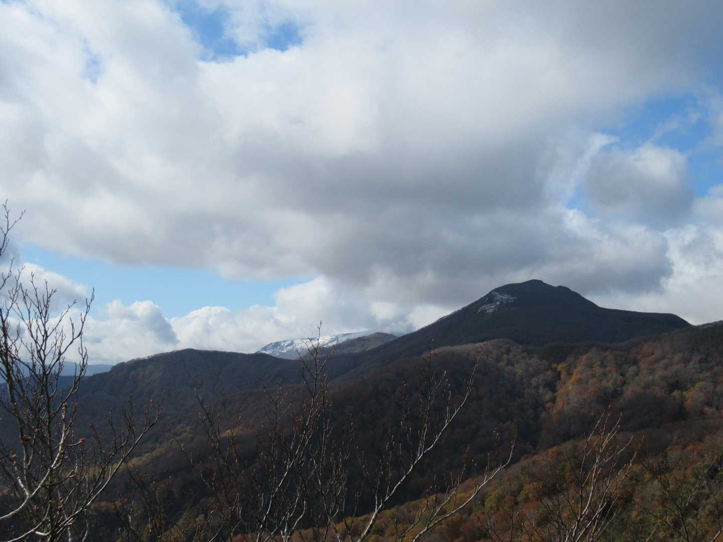 白い焼石岳も顔を出してくれました！