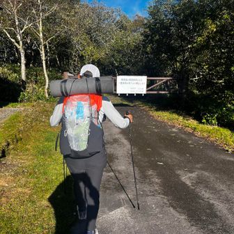 おやぢさんとはここでお別れ。握手をして勇姿を見届ける。