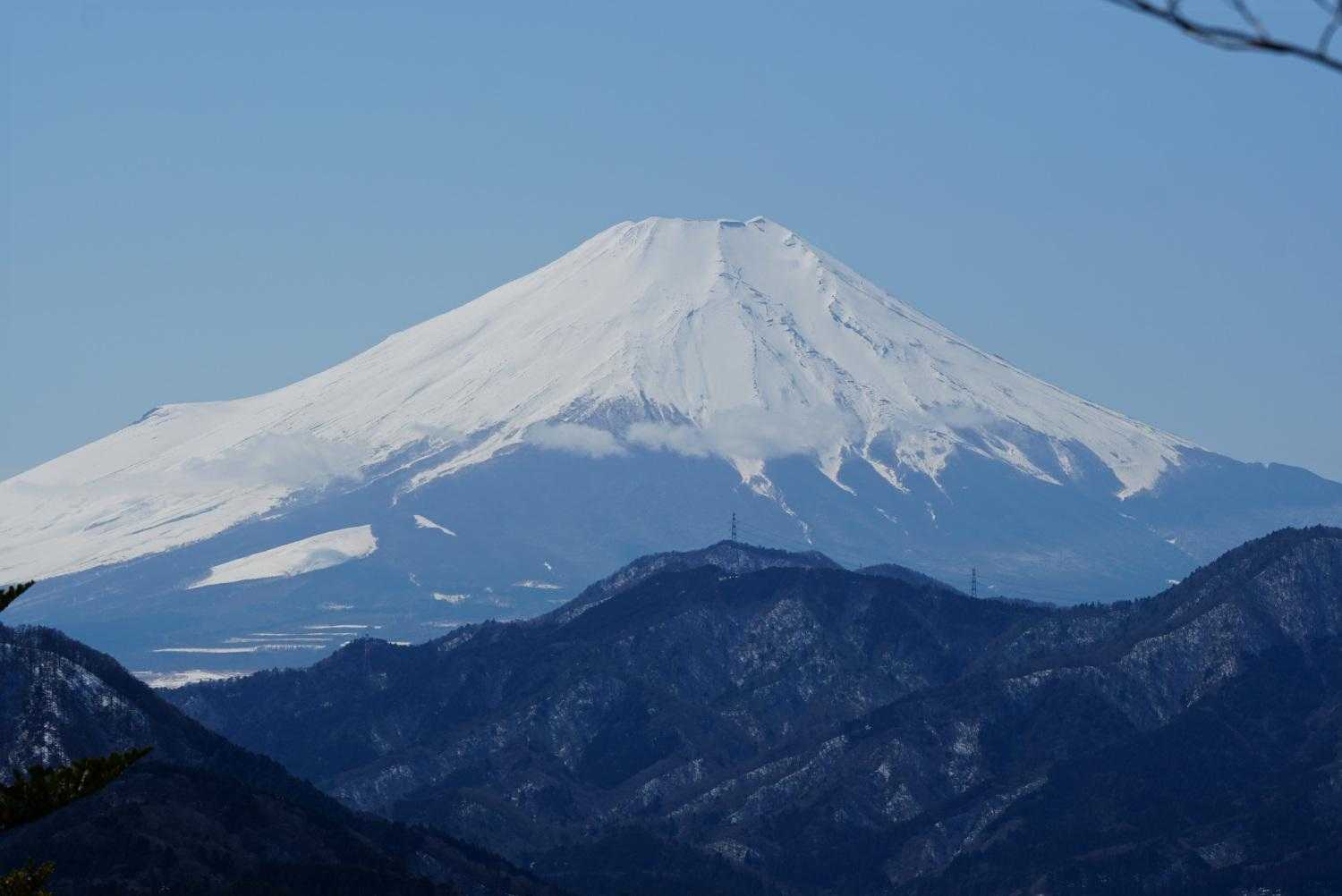 もう2時間早いと順光でキレイな青空だった
でもキレイな富士山♡