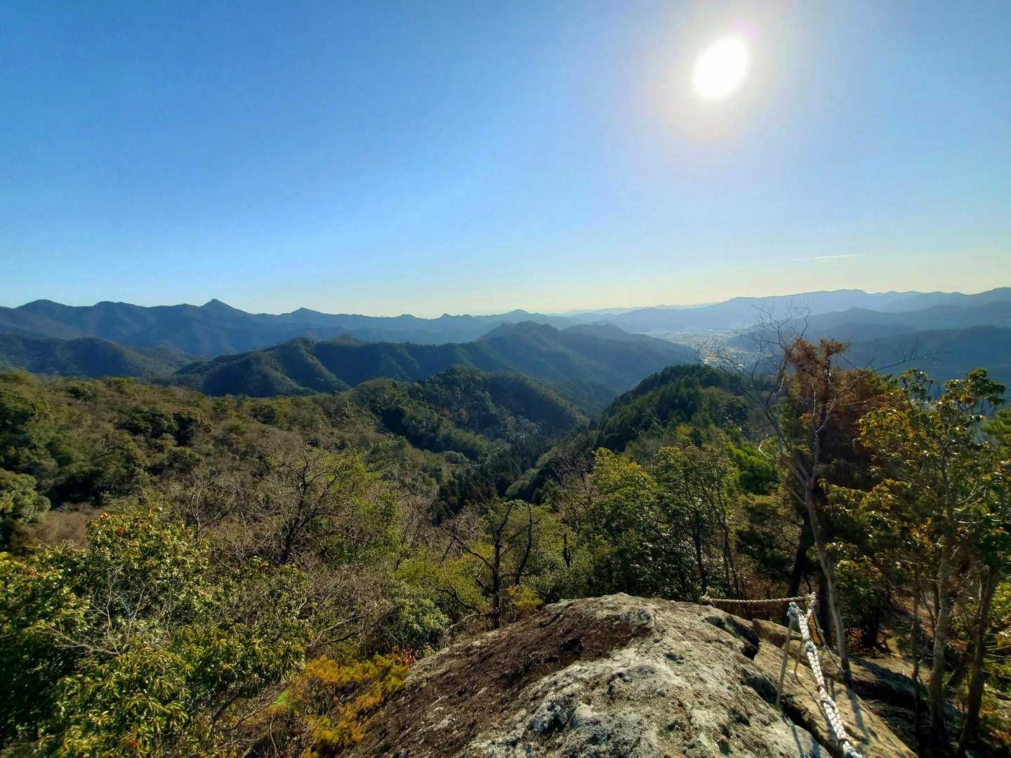 明剣岳-三角点山-明神山 周回コースの写真