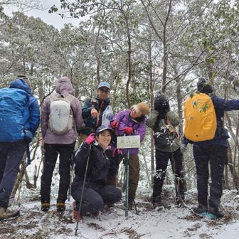 ヒロリンちゃんと父さんの真似して後ろ向きでもいただきました❣️協調性‼️