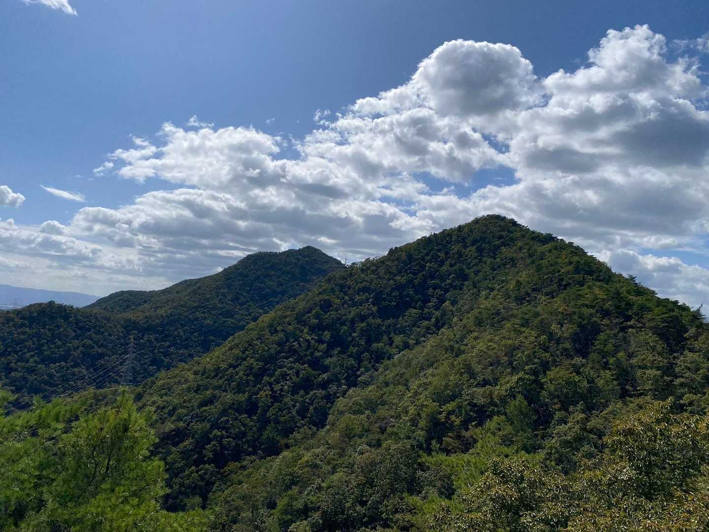 藍本駅-虚空蔵山登山口-虚空蔵山-八王子山-大谷山-草野駅 縦走コースの写真