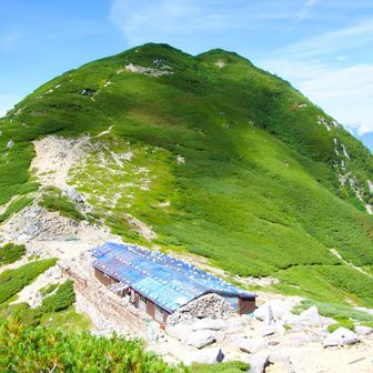 玉乃窪小屋と木曽前岳