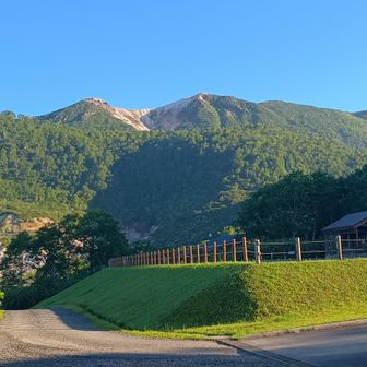 登山口からイワオヌプリ