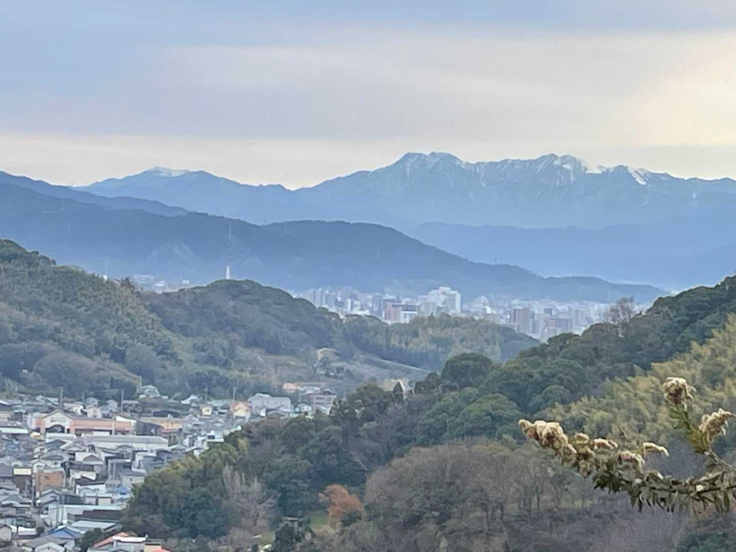 左奥が石鎚山かな
登りたかったなー