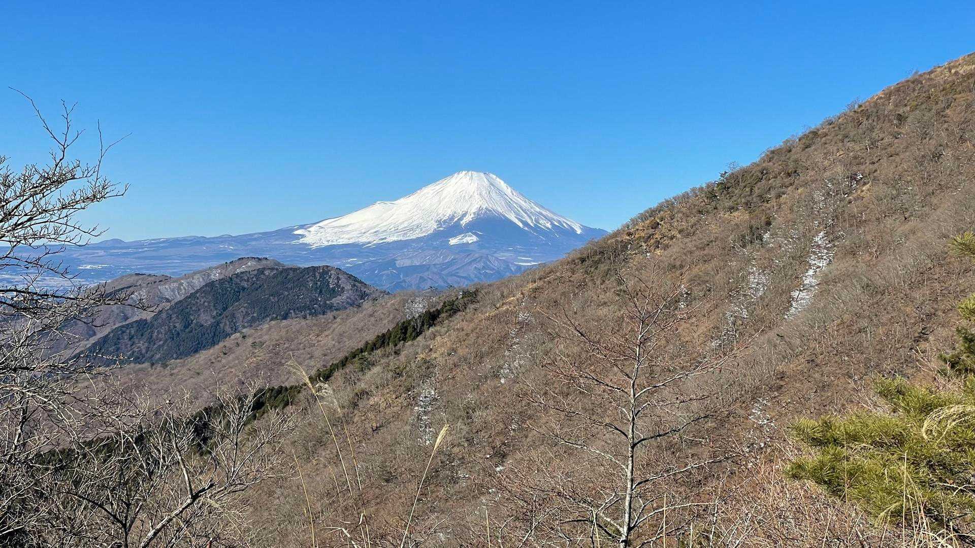 🗻