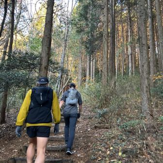ま、今日は追い込まずに楽しく行きましょう！

と思ってたけど、『熊が居た！結構大きな個体が斜面を走り下りていた！』とレッドが声を上げた事で一気に緊張が走る！