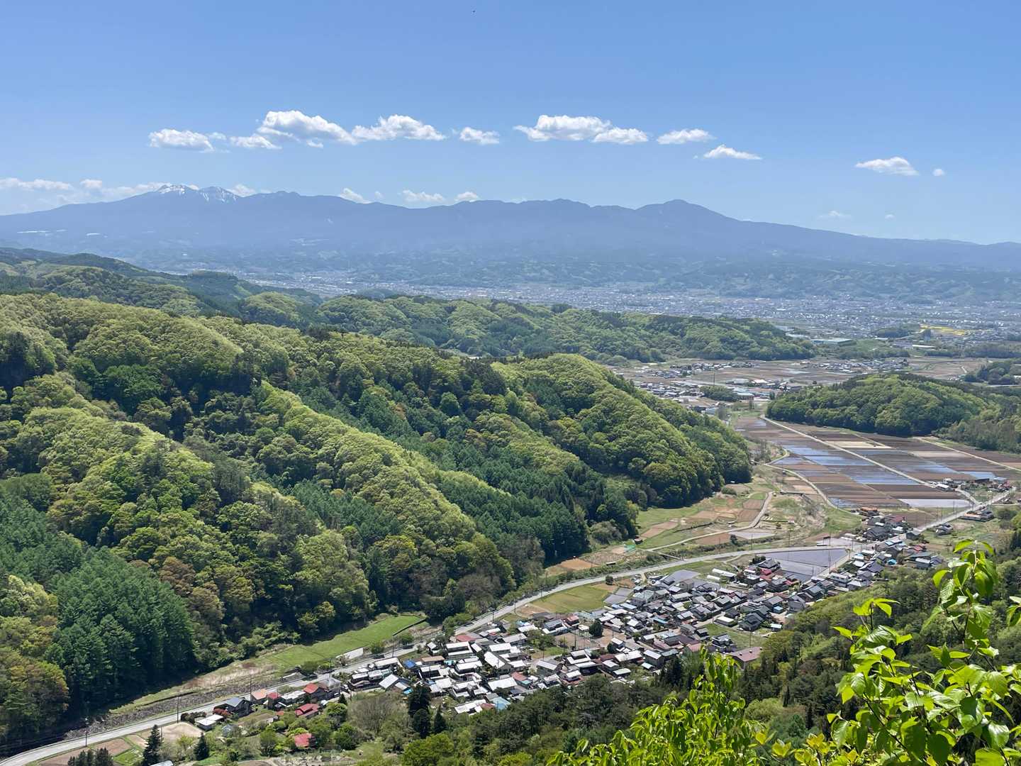 東屋の先の岩に登って天下を取った感あり、って能天気な俺だ