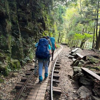 噂のトロッコ道を歩く