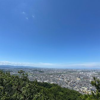 昨日は一日雨で今日はこの天気☀️
楽しい登山でした！
