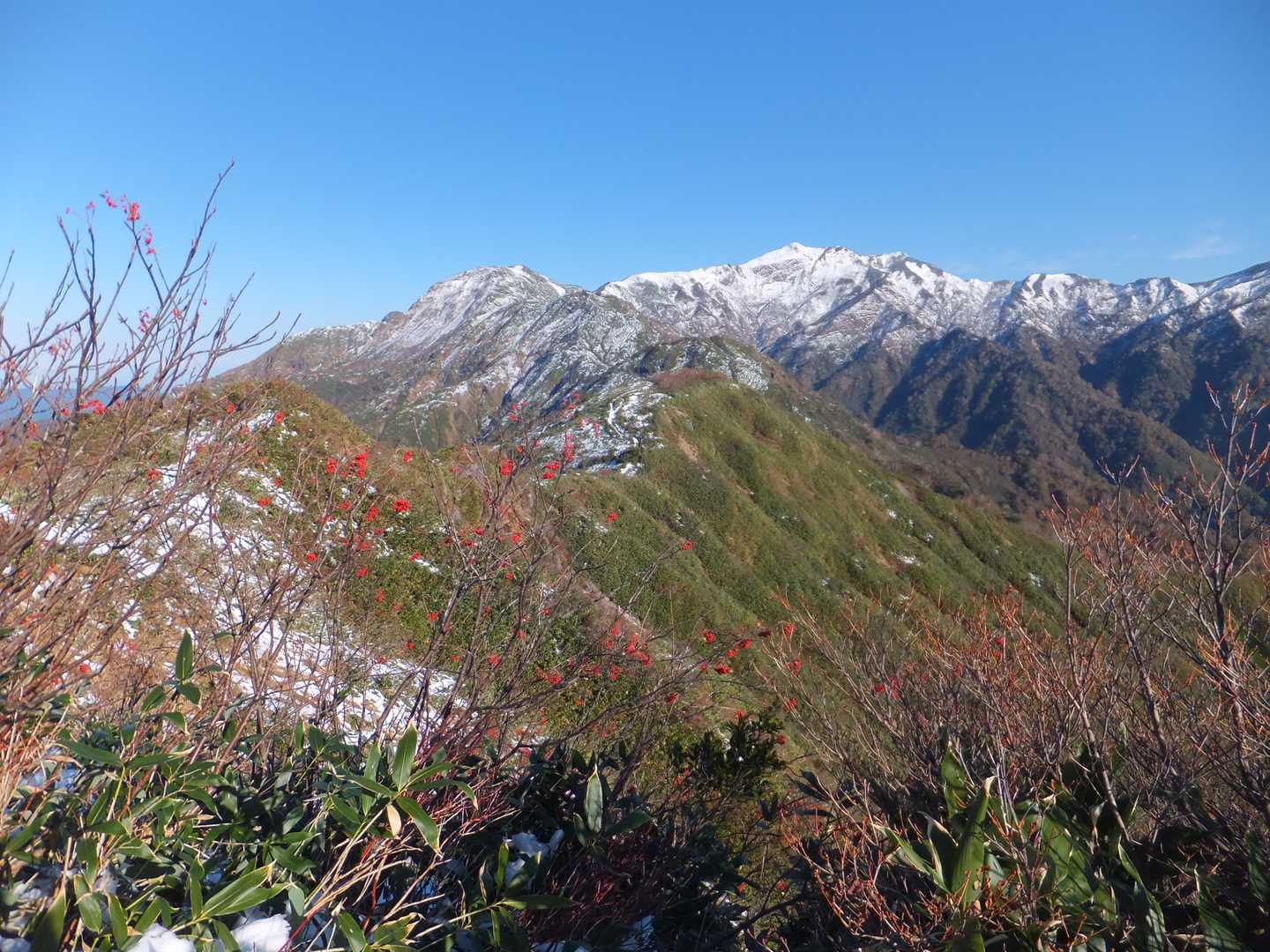 未踏の一ノ峰、二ノ峰、三ノ峰そして別山