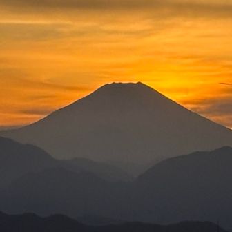 暫く余韻を楽しんでから下山開始
昨年ほどではありませんでしたが、今年も何とか観れて漸く1年の締め括りが出来て満足です
・・・いや、今年の締め山行はまだありそう😅