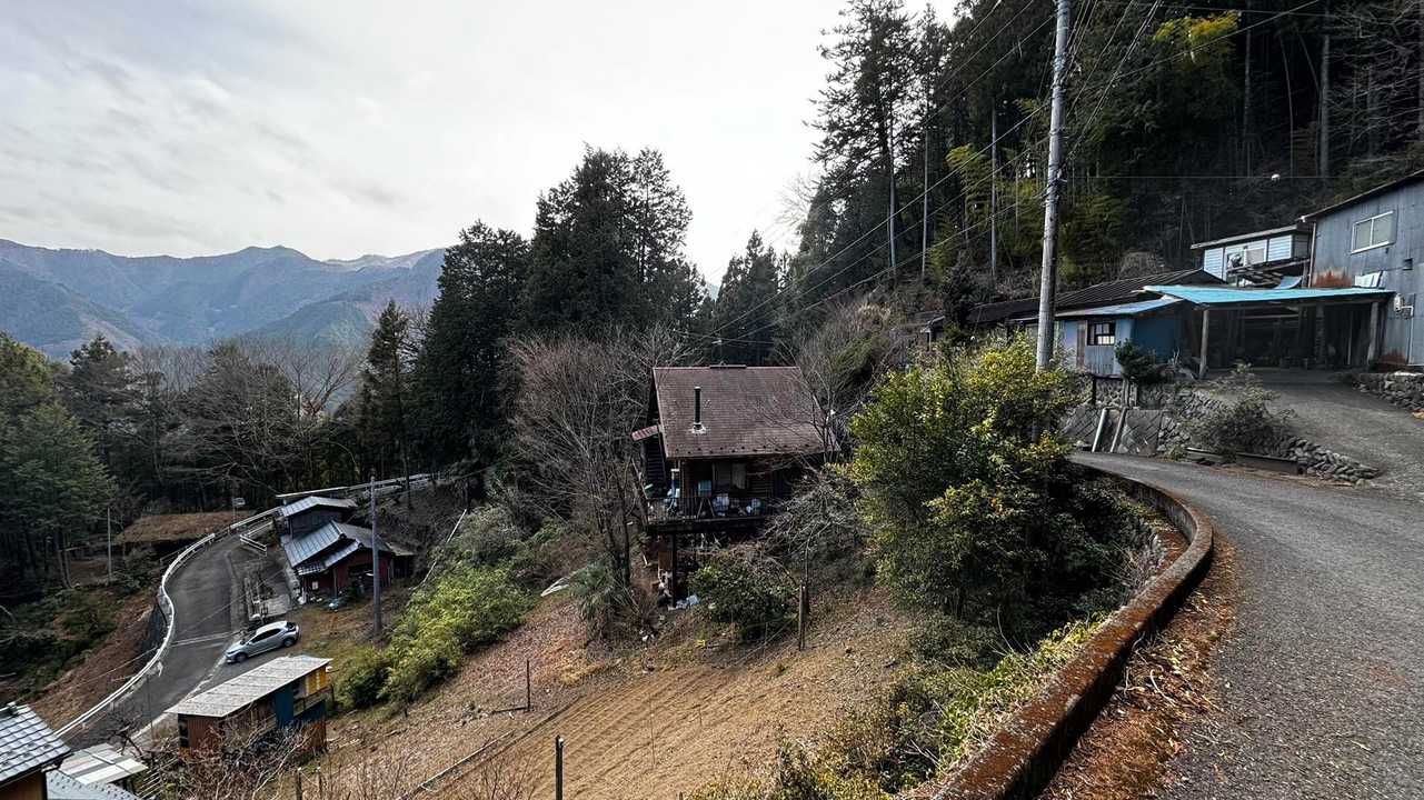奥多摩、石尾根テン泊縦走（鴨沢〜七ツ石山〜鷹ノ巣山〜六ツ石山〜奥多摩駅） の写真 110