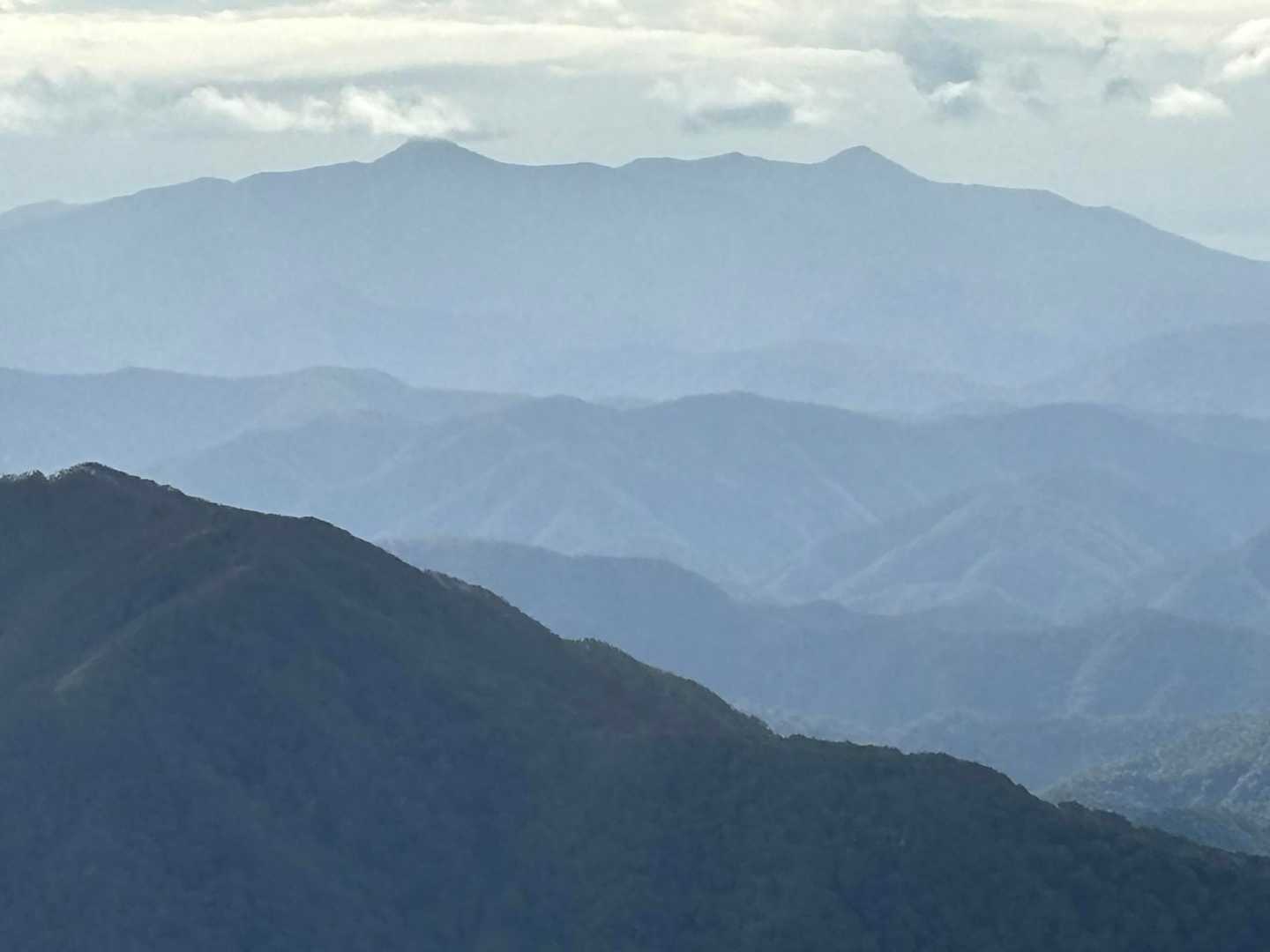 神威岳 往復コースの写真