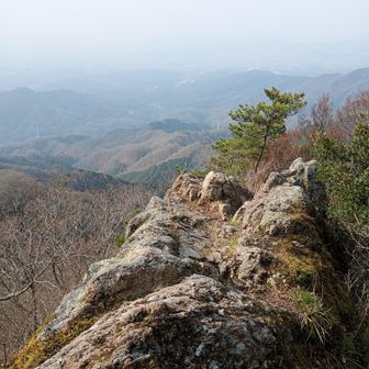 石の先怖いけど絶景～

あの…後で気付いたんですけど…右上の物体is何………？スカイフィッシュ…？
