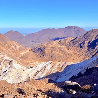 星生山からの景色でフィニッシュします👋
今日は一日天気良くて17サミッツ日和でした😆