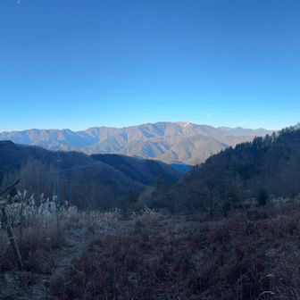 後ろの展望は良い👌
さて、山に入って行きますか🚶