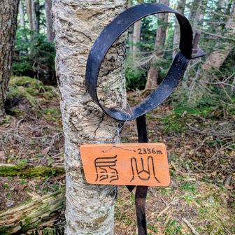 扇山⛰展望なし、この首かせ◯みたいの気になる…🤔