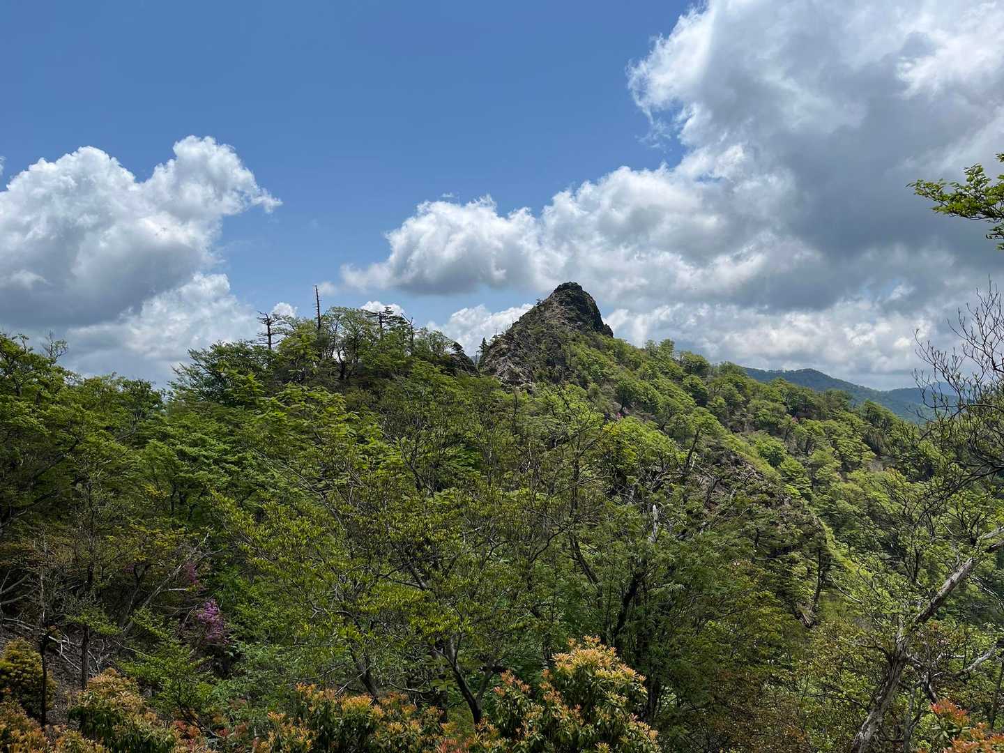 鹿納山