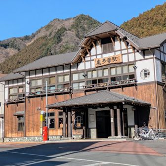 奥多摩駅に到着！みなさんの活動日記でよく見る駅舎だ！

このあとすぐに電車が来たのでそのまま飛び乗り、下車までずーっとお話して帰りました🚃

楽しかったなー🥰
ふわりちゃん、大岳山登れてよかったね😊
おつかれ山でした🤗