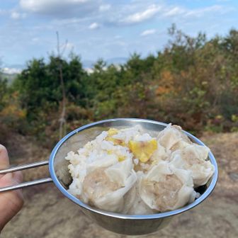 栗ご飯🇯🇵焼売🇨🇳と多国籍モーニング😋