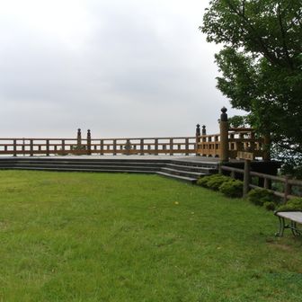 月見広場