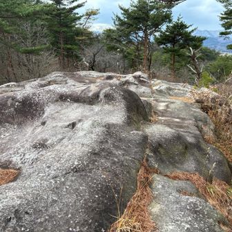 「八畳座敷」という奇岩