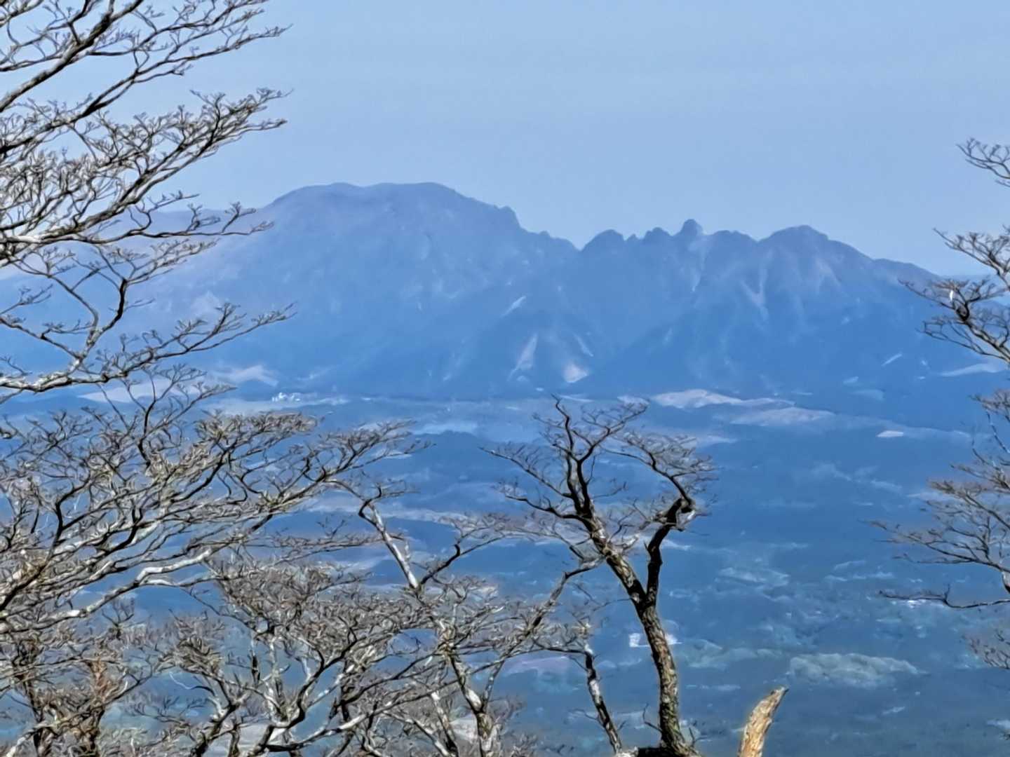 阿蘇の根子岳と中岳が見えます‼️