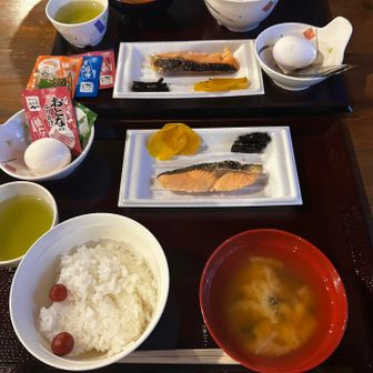 朝食
