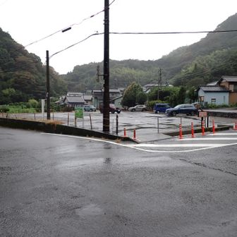 花沢の里駐車場
この時点で5台ほどでした。