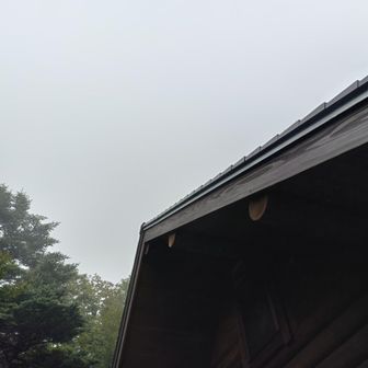 楊子ヶ宿小屋到着。
今夜のお宿