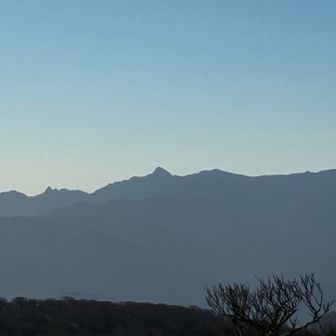 とんがりが釈迦岳