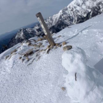 まもちゃん丸山に職場異動？というわけではないか。
小屋の前にいなかったので。あれは正月からなのか。