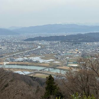 ふもとに足羽山⛰️