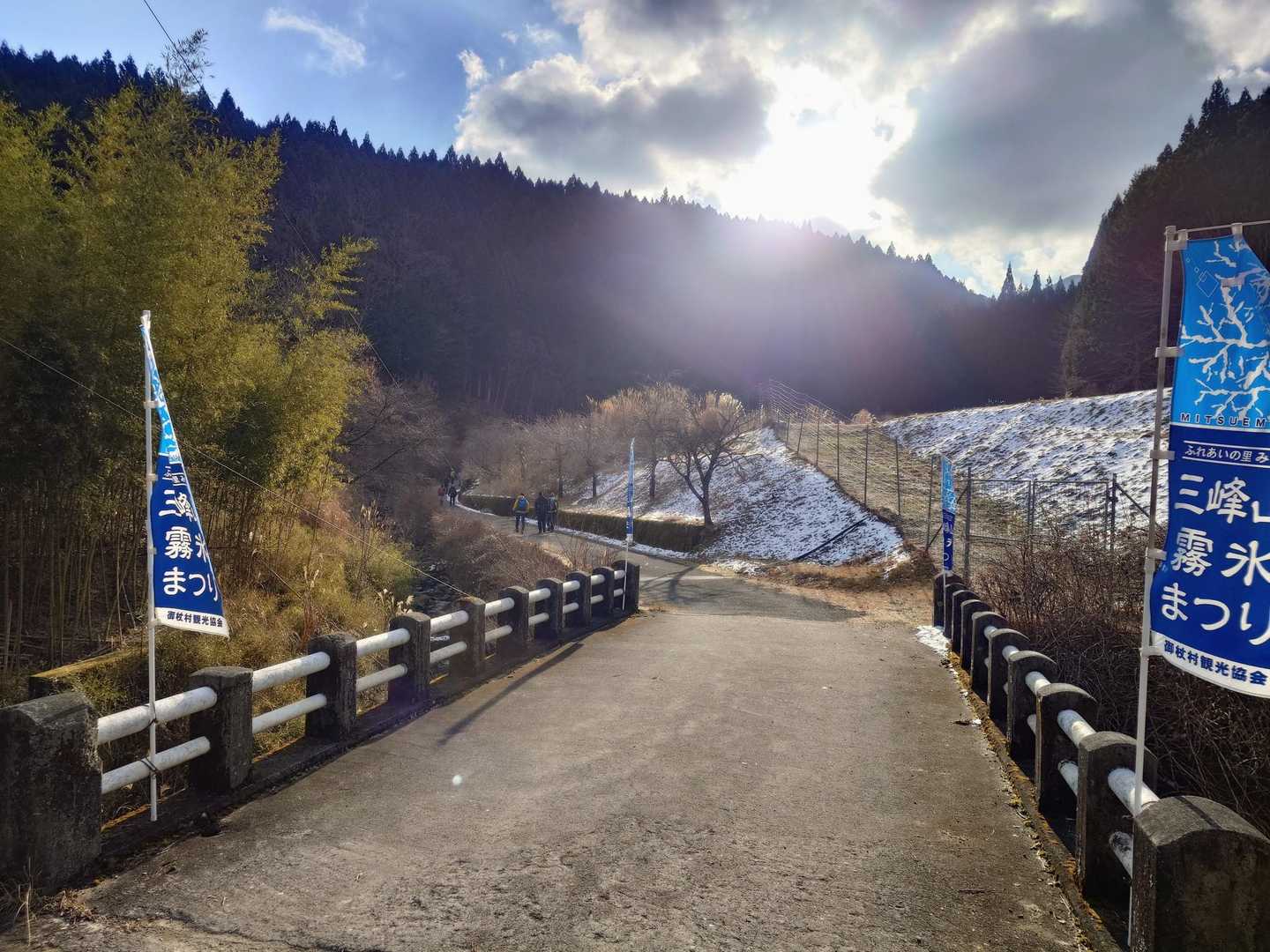登山口
雪はじぇんじぇん
ありましぇ～ん💦