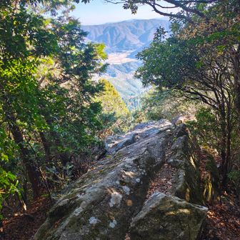 仙の岩、行場だったようです