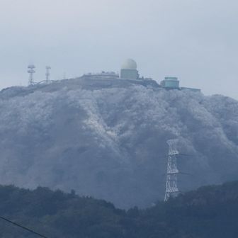 矢岳・城山 脊振山には積雪が｡