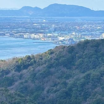 境港市越しに和久羅山と嵩山
やはりキューピー山だ