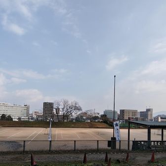 テニスコートはなくさないで欲しいのに…