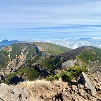 戻る前に遠くの蓼科山も撮っておくか…📸
