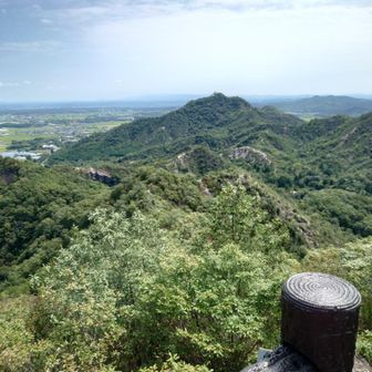 笠松山展望台から望む善防山