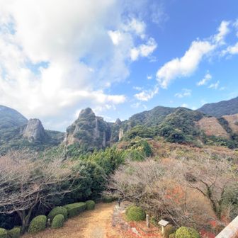 朝9時前で駐車場一番乗りでした。