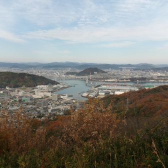城跡から坂の町